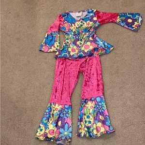 Girl’s Hippie costume - small (6-9 yo) measurements in description